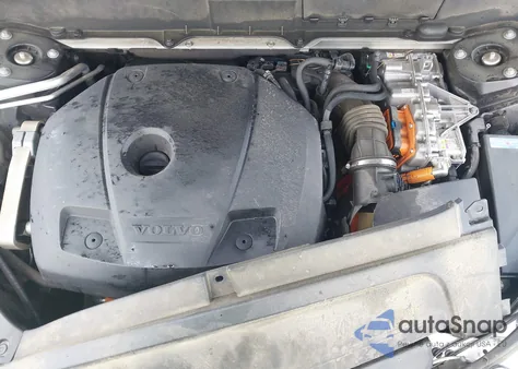 2018 Volvo Xc90 T8 z USA, uszkodzony, nr VIN YV4BR0PLXJ1380634